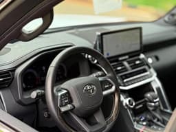Vignette de Toyota Land Cruiser VXR 2025 - Twin Turbo Essence Neuf - Gombe 2