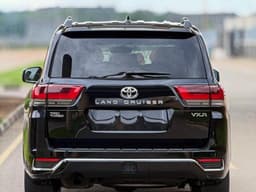 Vignette de Toyota Land Cruiser VXR 2025 - Twin Turbo Essence Neuf - Gombe 4