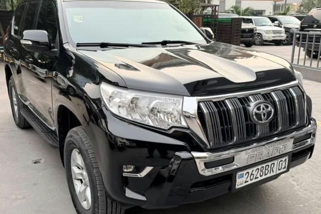 Toyota Prado TXL 2023 - Essence Automatique 4 Cylindres - Gombe Toyota in Kinshasa 2023 4 cylindres mediacongo Prado TXL E...