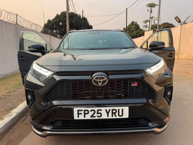 Toyota RAV4 Hybrid AWD GR 2025 - Toit panoramique & Caméra 360° - Kintambo Toyota à Kinshasa RAV4 Hybrid AWD GR 2025 Hybri...