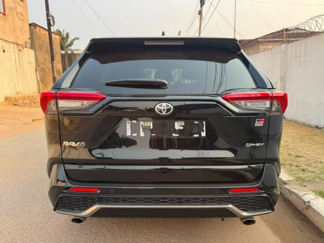 Toyota RAV4 Hybrid AWD GR 2025 - Toit panoramique & Caméra 360° - Kintambo Toyota in Kinshasa RAV4 Hybrid AWD GR 2025 Hybr...