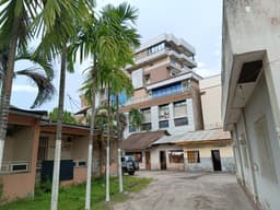 Vignette de Vaste parcelle de 2 300 m² sur avenue asphaltée - Gombe, Kinshasa 3