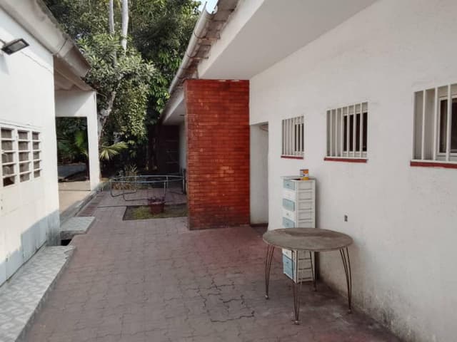Villa de luxe 5 chambres sur 3000 m² - Binza Pigeon, Ngaliema in Kinshasa 5 6 3000m² mediacongo https://www.mediacongo.net...