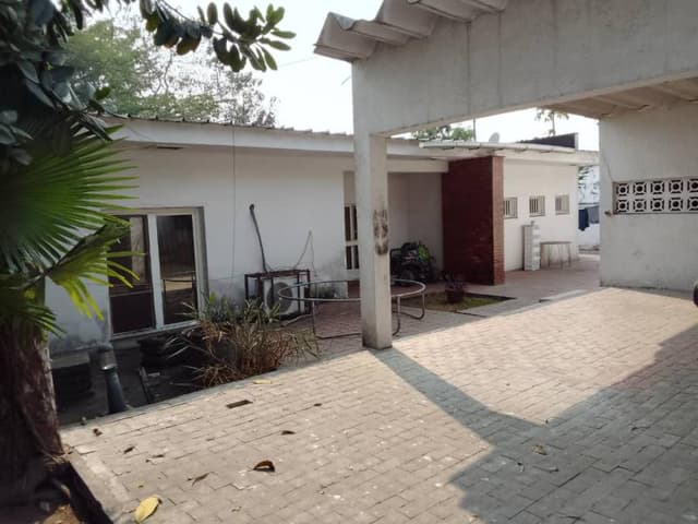 Villa de luxe 5 chambres sur 3000 m² - Binza Pigeon, Ngaliema in Kinshasa 5 6 3000m² mediacongo https://www.mediacongo.net...