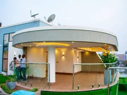 Vignette de Villa moderne de luxe 4 chambres avec piscine et héliport - Gombe, Kinshasa 9