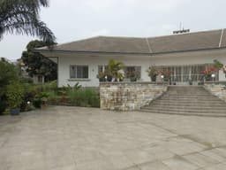 Vignette de Villa sur 2 hectares à vendre - Pigeon, Ngaliema, Kinshasa 7