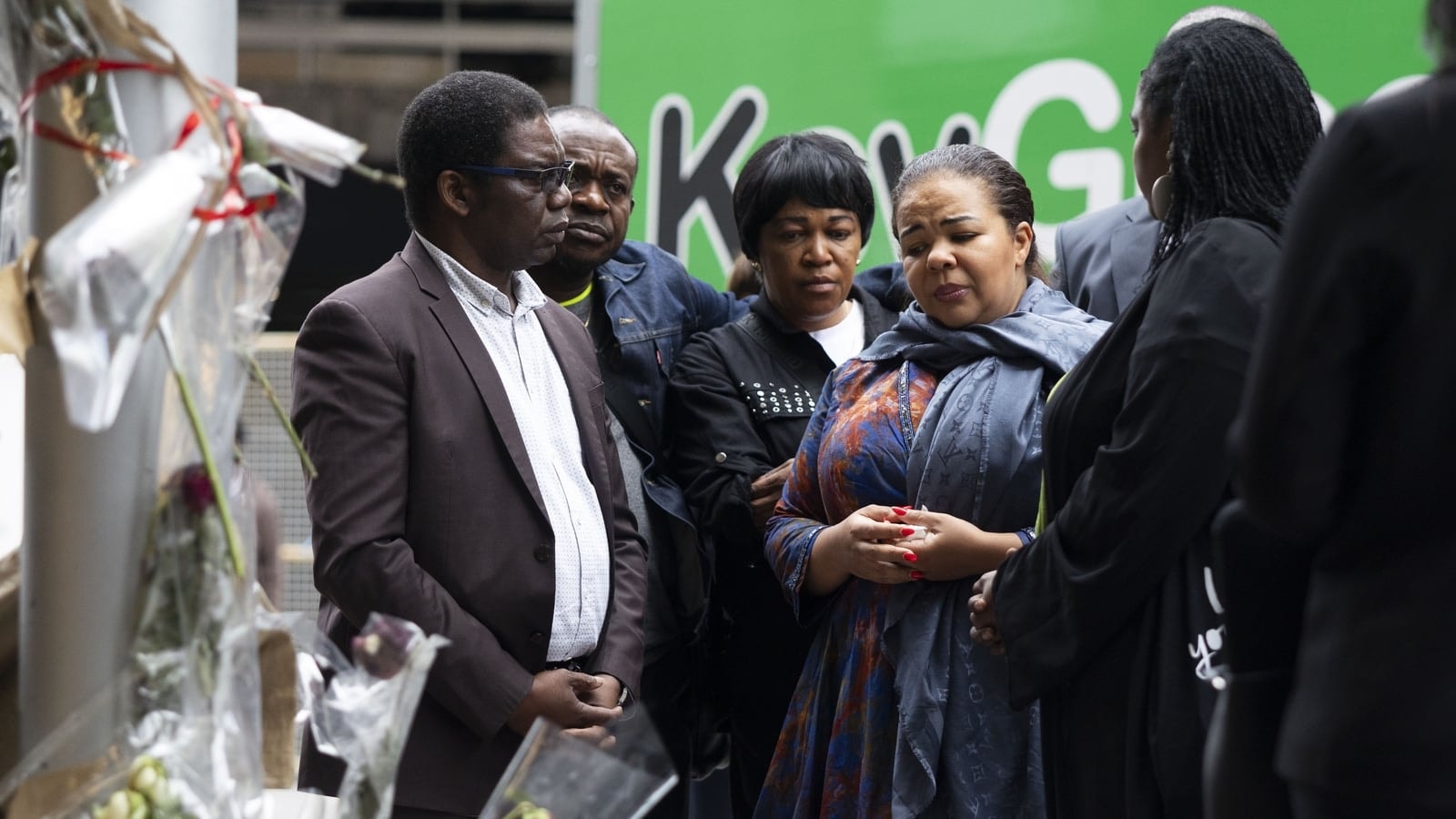 Famille de Yves Sakila : la RDC attend toujours des réponses sur son décès à Dublin article de nouvelles etranger – Dernie...